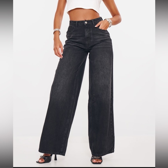 PrettyLittleThing - Tall Washed Black Mid Rise Extreme Wide Leg Jeans Tall Sz 6 - Picture 1 of 14